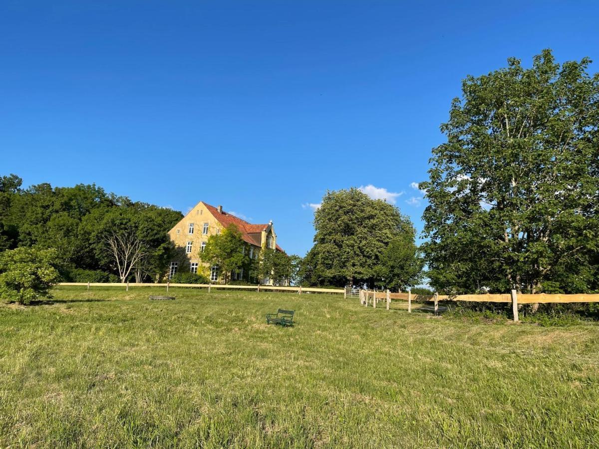 Naturnahes, Neu Moebl.Apartment, Hundefreundlich Neu Gaarz Exteriér fotografie